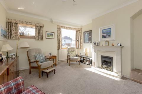 34 Cammo Gardens, Edinburgh, EH4 8EG