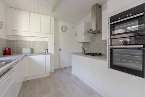 34 Cammo Gardens, Edinburgh, EH4 8EG