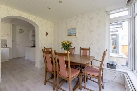 34 Cammo Gardens, Edinburgh, EH4 8EG