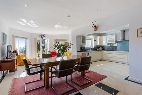 5 bedroom detached house for sale, Meadow Road, Torquay