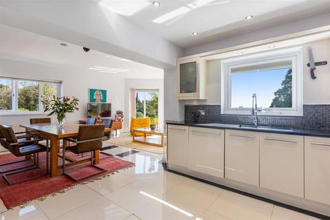 5 bedroom detached house for sale, Meadow Road, Torquay