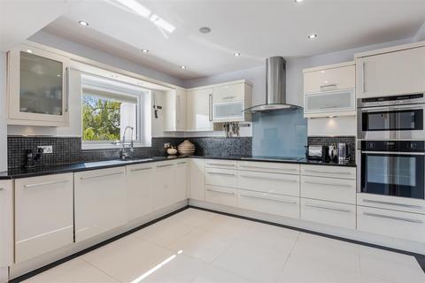 5 bedroom detached house for sale, Meadow Road, Torquay