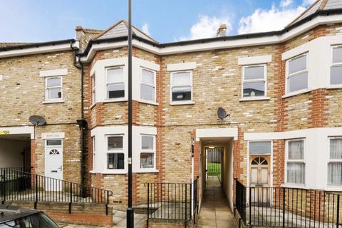 2 bedroom flat to rent, Sunnyhill Road, London SW16