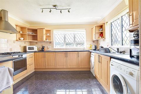 4 bedroom detached house for sale, Effingham Drive, Bexhill-On-Sea