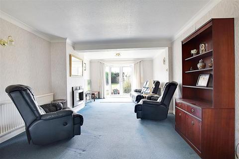 4 bedroom detached house for sale, Effingham Drive, Bexhill-On-Sea