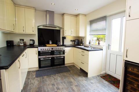 135 Avondale Road, Darwen, BB3 1JE