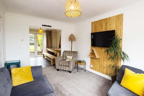 135 Avondale Road, Darwen, BB3 1JE