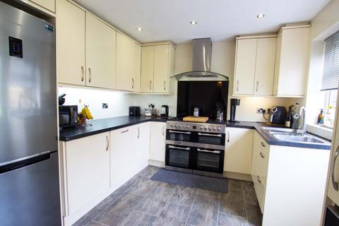 135 Avondale Road, Darwen, BB3 1JE