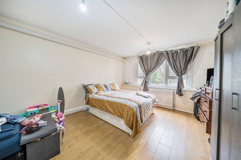 3 bedroom maisonette for sale, Cator Street, Peckham, London, SE15