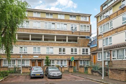 3 bedroom maisonette for sale, Cator Street, Peckham, London, SE15