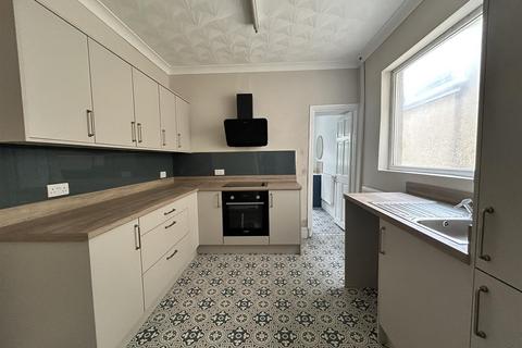 22 Brynmor Road, Llanelli, SA15 2TG