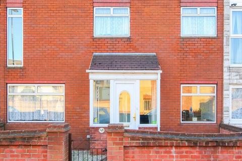 3 bedroom terraced house to rent, London E16