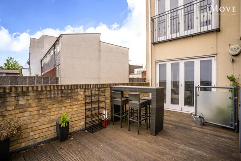 1 bedroom apartment for sale, Coopers Yard, London SE19