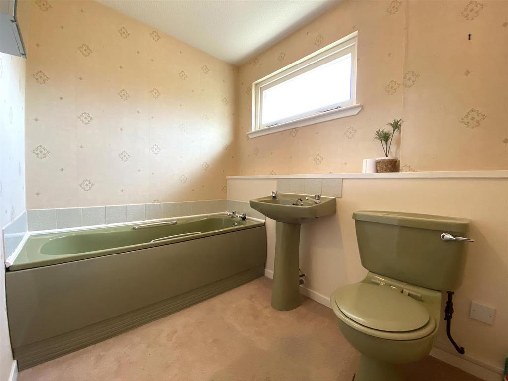 Bathroom.jpg