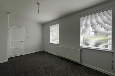 3 bedroom semi-detached house to rent, Castlelaw Crescent, Bilston EH25