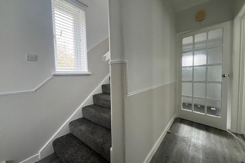 3 bedroom semi-detached house to rent, Castlelaw Crescent, Bilston EH25
