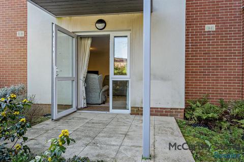 1 bedroom house for sale, Foxes Road, Newport