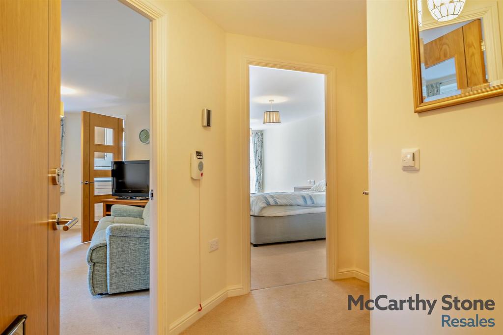 8642048-interior02-800.jpg
