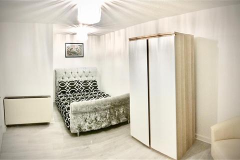 3 bedroom flat to rent, Granby Row, Manchester M1