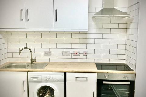 3 bedroom flat to rent, Granby Row, Manchester M1