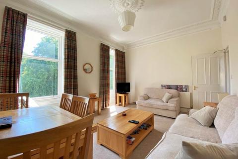 4 bedroom flat to rent, Hillside Street, Edinburgh,