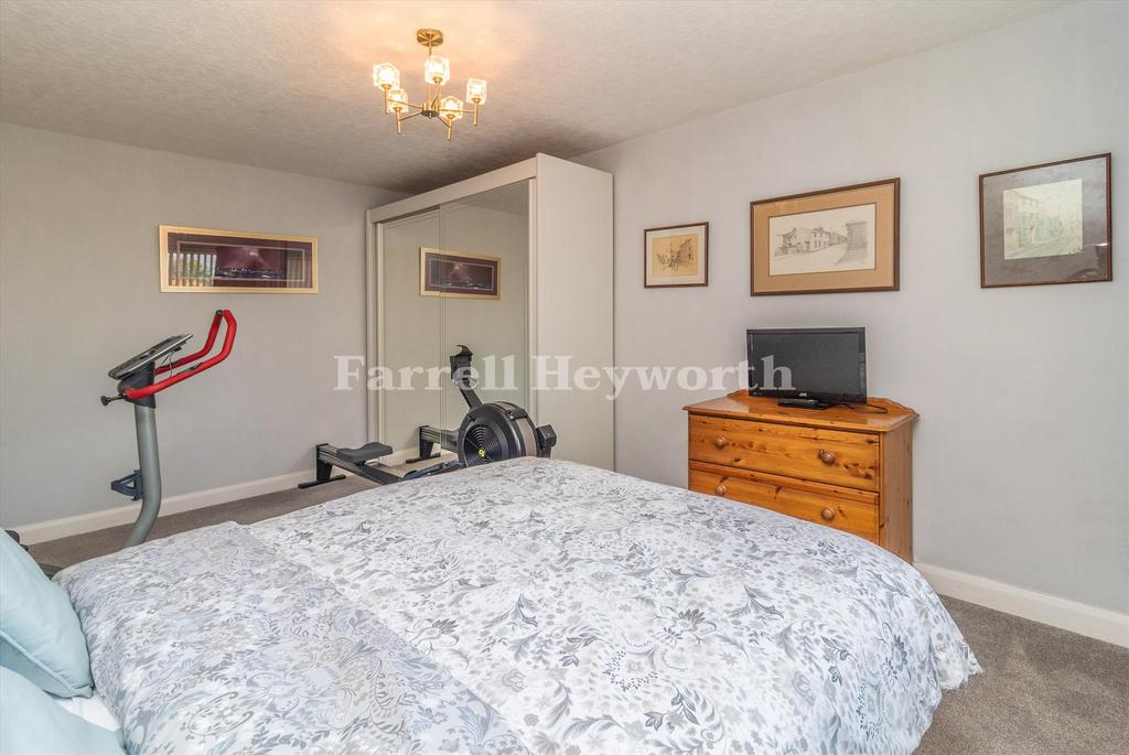 Bedroom 2 image 2
