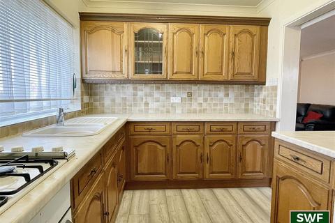 43 Dewsbury Drive, Wolverhampton, WV4 5RH