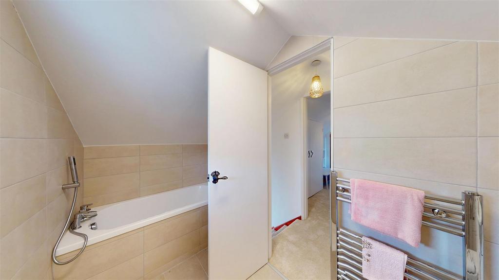 2 A-Wrenbeck-Close-04172025 162158.jpg