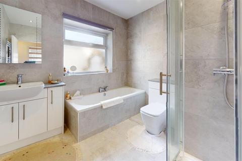 3 bedroom detached bungalow for sale, Wrenbeck Close, Otley, LS21