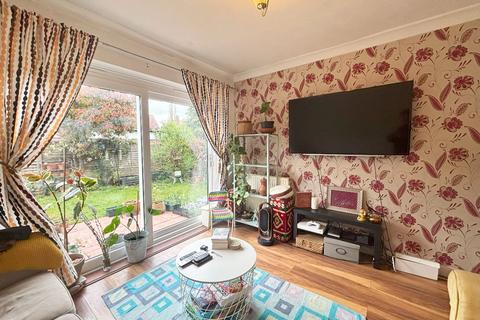 4 bedroom semi-detached house for sale, Viking Way, Brentwood
