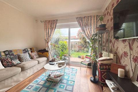 4 bedroom semi-detached house for sale, Viking Way, Brentwood
