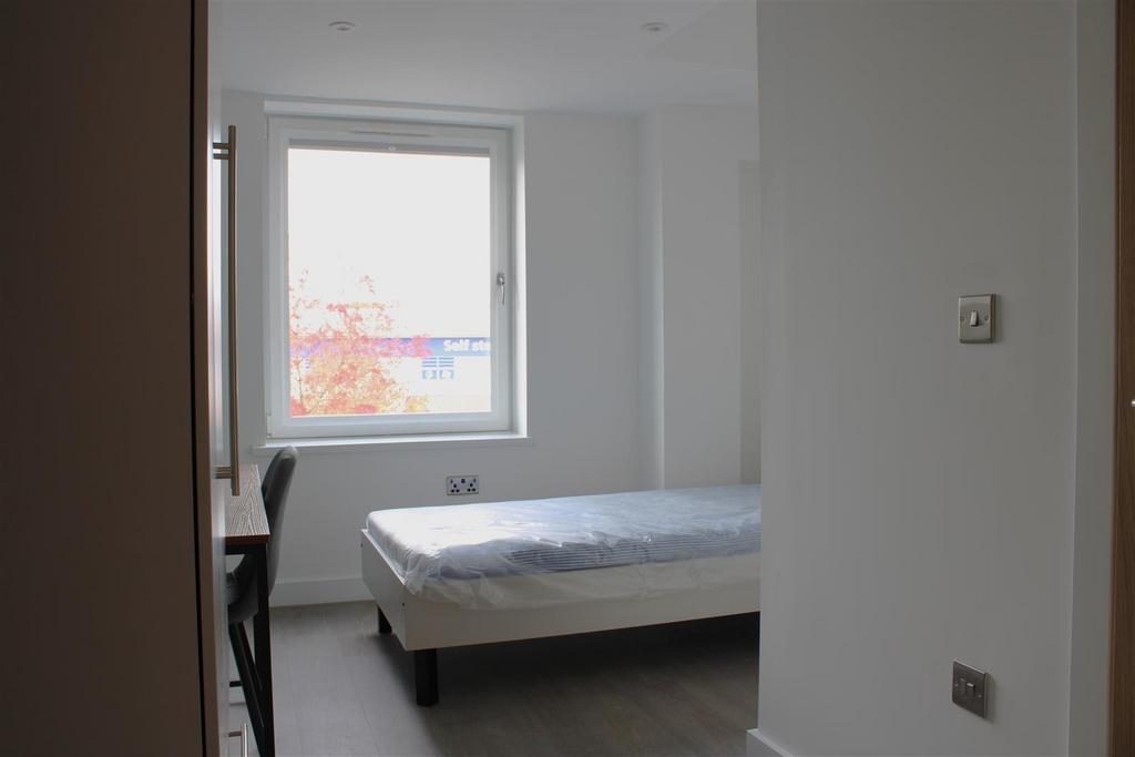Bedroom.JPG