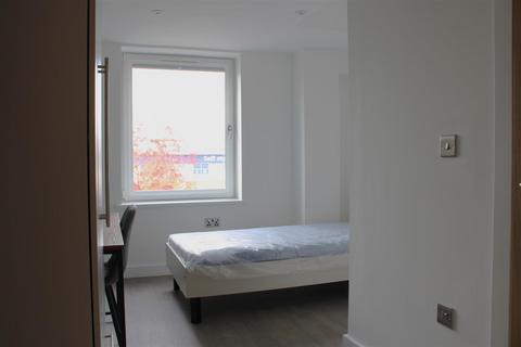 1 bedroom in a house share to rent, The Wheel House, Lower Bristol Road, Bath BA2