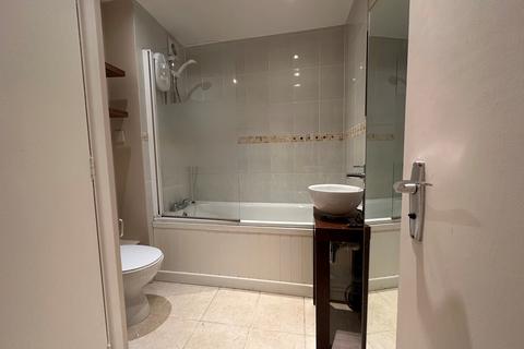 1 bedroom flat to rent, Newcombe Rise, Yiewsley, West Drayton, UB7