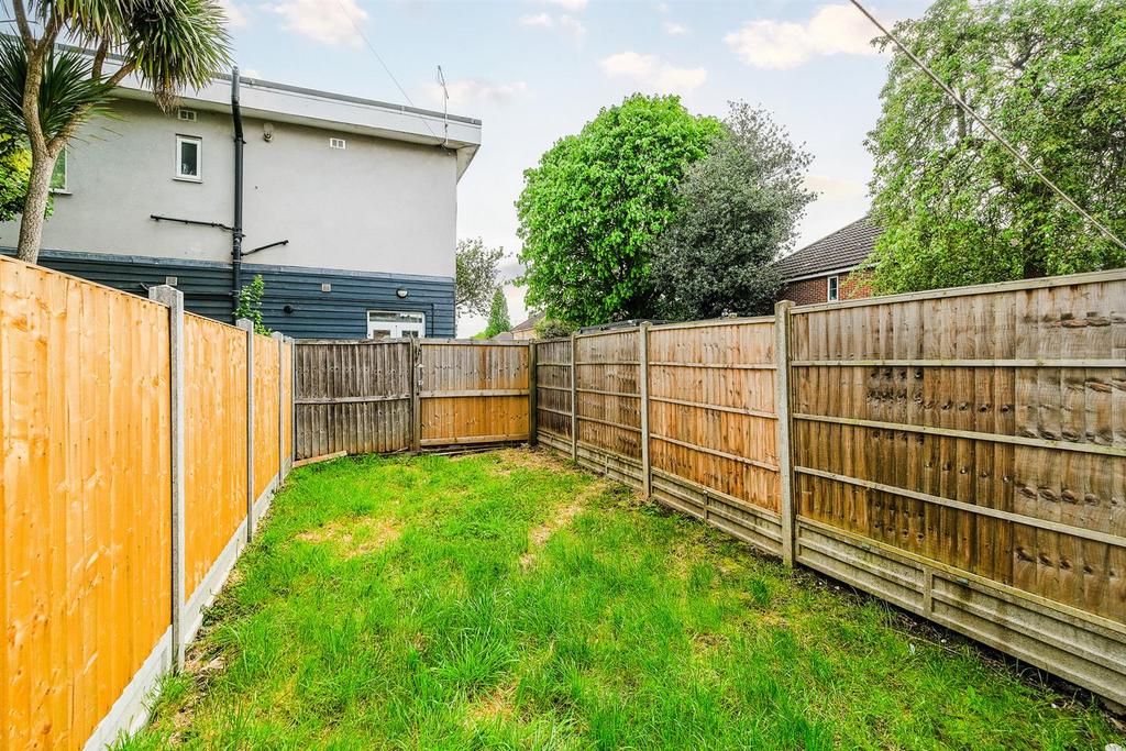 Chingford Mount road 2-18 web.jpg