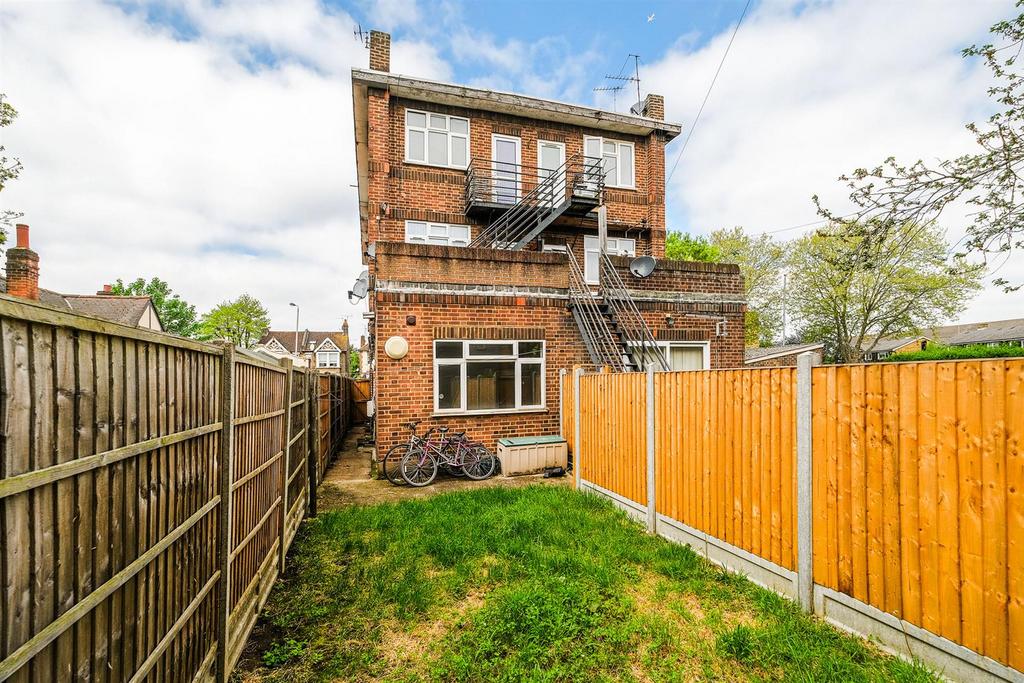Chingford Mount road 2-18 web.jpg
