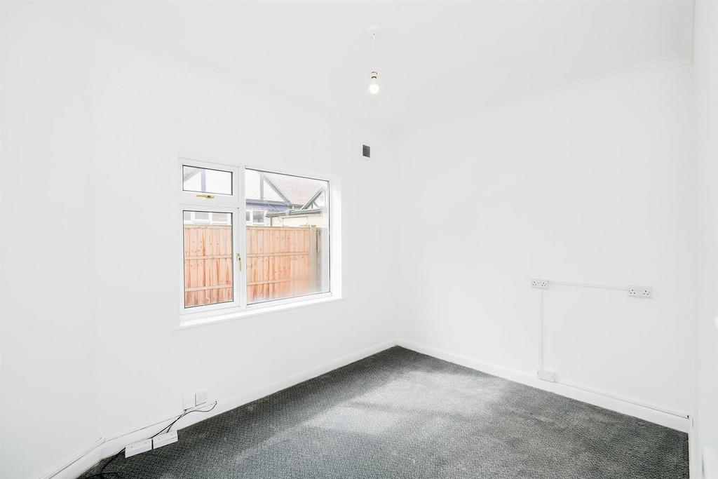Chingford Mount road 2-18 web.jpg