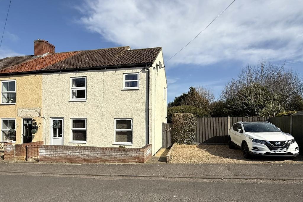 Beautiful 4 bed cottage for sale