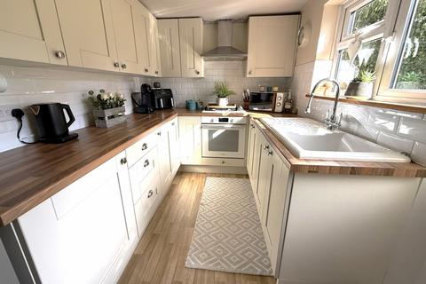 4 bedroom cottage for sale, Clarkes Lane, Lowestoft, NR33