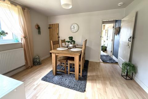 4 bedroom cottage for sale, Clarkes Lane, Lowestoft, NR33