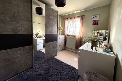 3 Clarkes Lane, Lowestoft, NR33 8HT