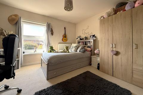 3 Clarkes Lane, Lowestoft, NR33 8HT