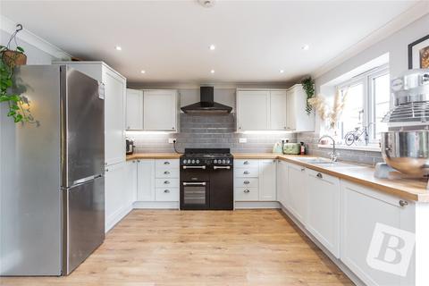 2 bedroom bungalow for sale, Third Avenue, Wickford, Essex, SS11