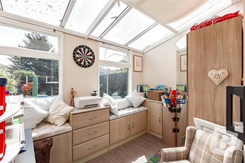3 bedroom end of terrace house for sale, Poplar Street, Romford, RM7