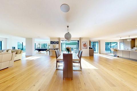 5 bedroom detached house for sale, Pringles Drive, Ferndown, BH22