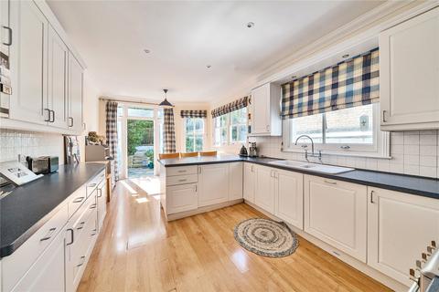 239 Victoria Road, Wood Green, London, N22 7XH