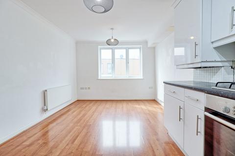 1 bedroom flat for sale, South Street, Romford, RM1