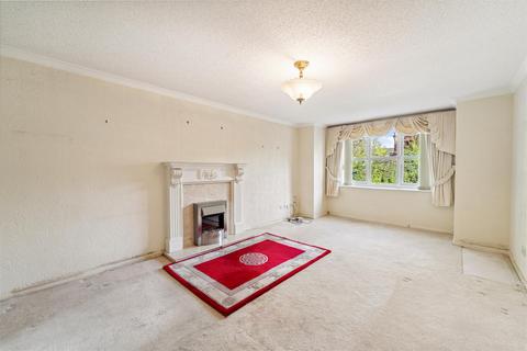 2 bedroom apartment for sale, Charlton Drive, Sale