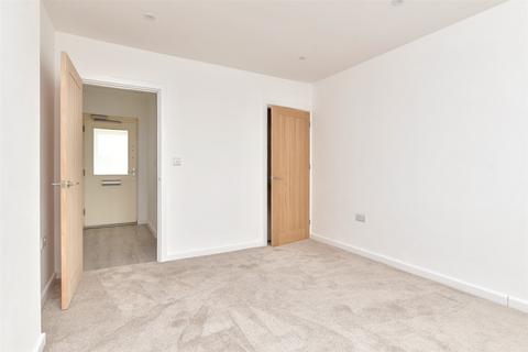 104 Limbrick Lane, Goring By Sea, Worthing, BN12 6AG
