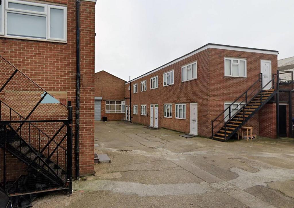 (3) 2-Dalston-Gardens,-Stanmore-HA7-1 BQ---Back.jpg